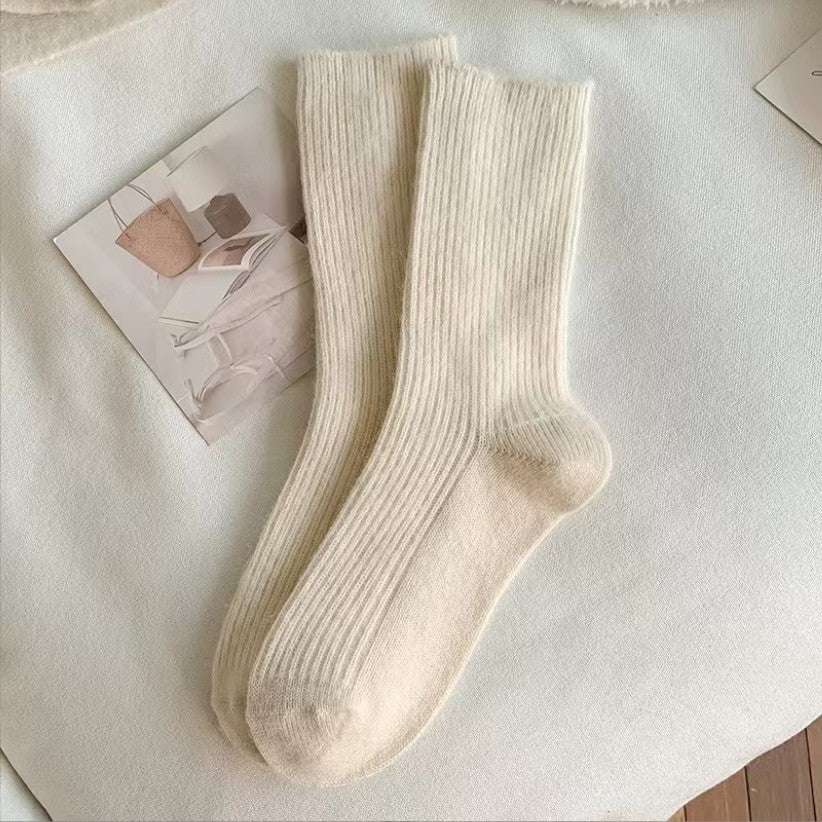 Chaussettes en laine épaisse et de taille moyenne