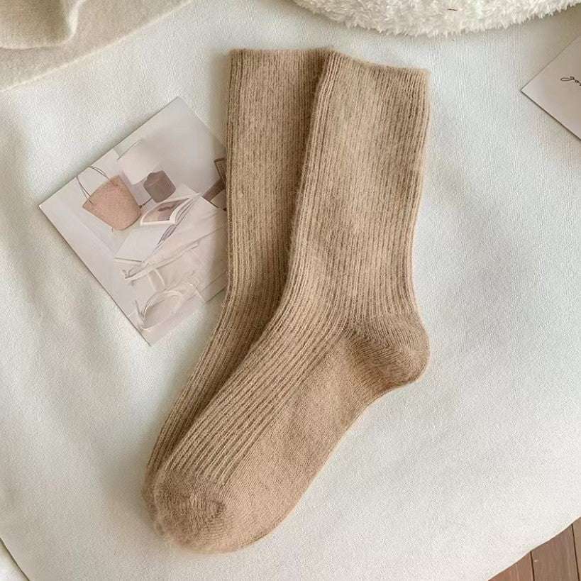 Chaussettes en laine épaisse et de taille moyenne