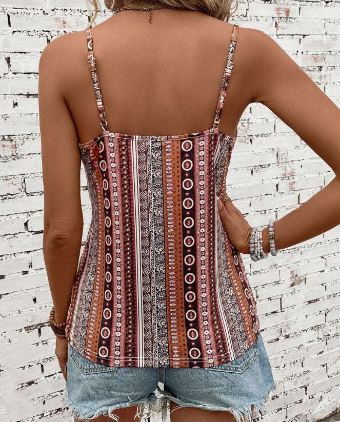 Camisole torsadé à motif géométrique, idéale pour un look d'été frais et tendance. Parfaite avec un short en jean.