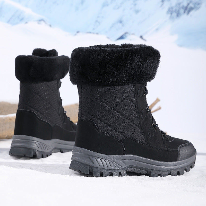 Bottes de neige épaisses et doublées en polaire, idéales pour rester au chaud et stylé pendant l'hiver.